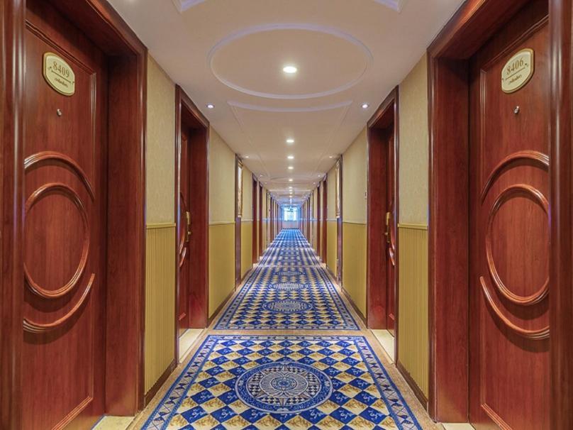 Yichang Vienna Hotel Wanda Branch Exterior photo