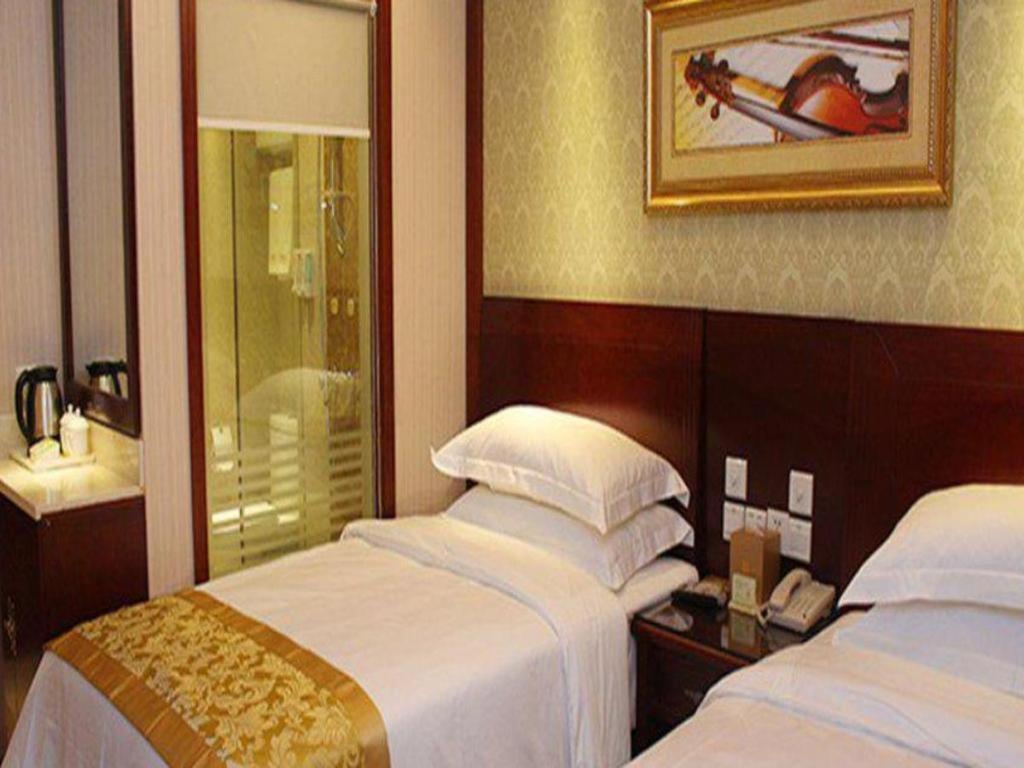 Yichang Vienna Hotel Wanda Branch Exterior photo