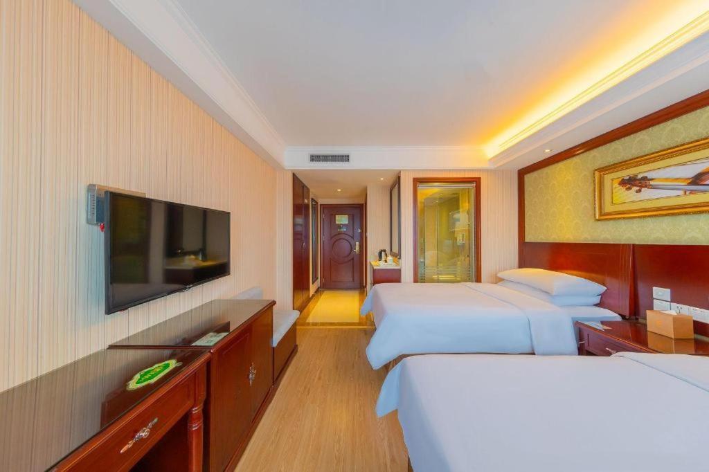 Yichang Vienna Hotel Wanda Branch Exterior photo